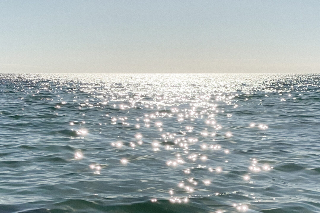 Shining water in the ocean