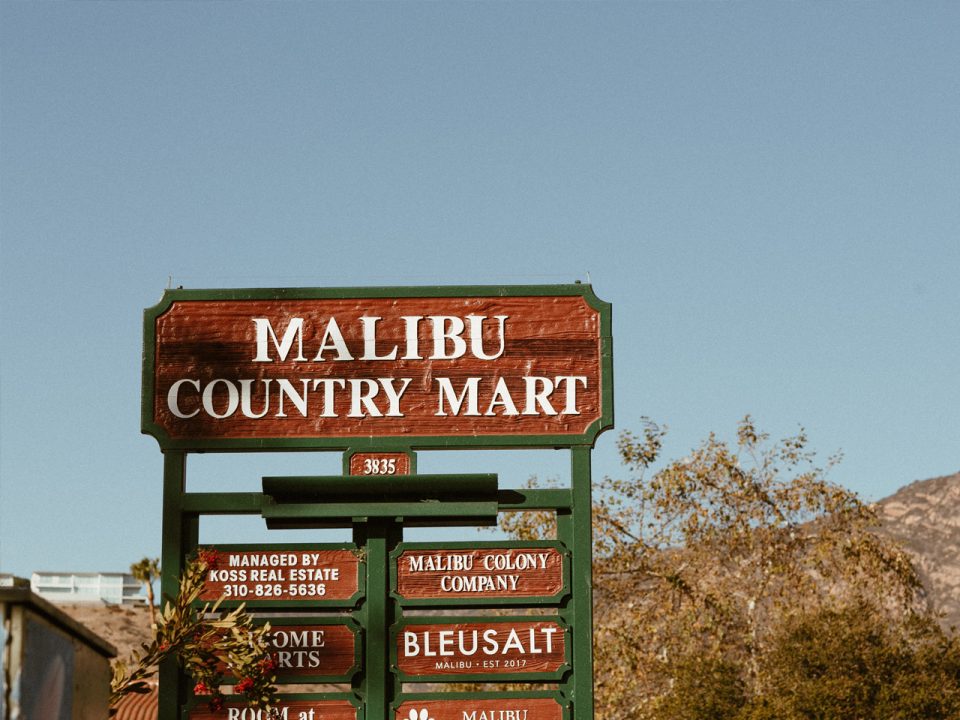Malibu Country Mart sign